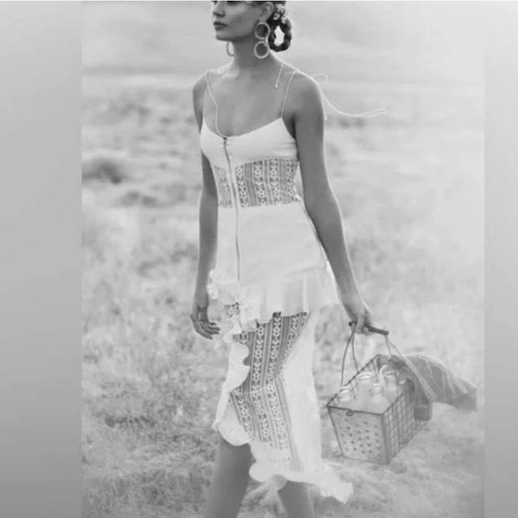 For Love And Lemons Dresses & Skirts - For Love and Lemons Lovebird lace midi size Large